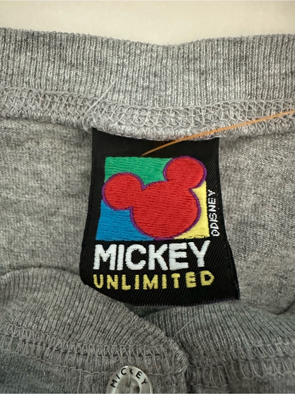 Vtg 80s Mickey Unlimited Gray Henley Embroidered Disney Minnie Pluto size 2X - Picture 5 of 7